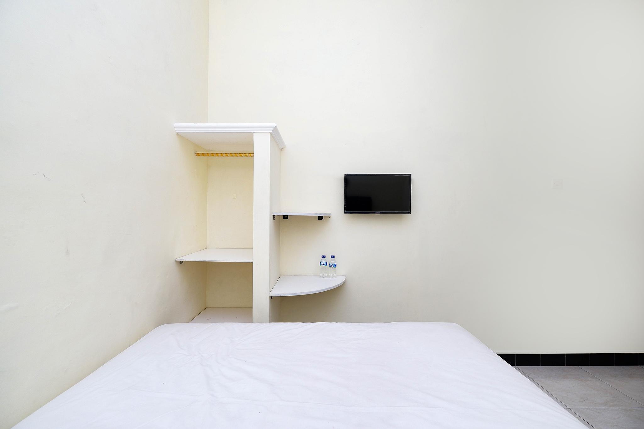 OYO 2258 Santana Syariah Guest House Kartosuro Luaran gambar