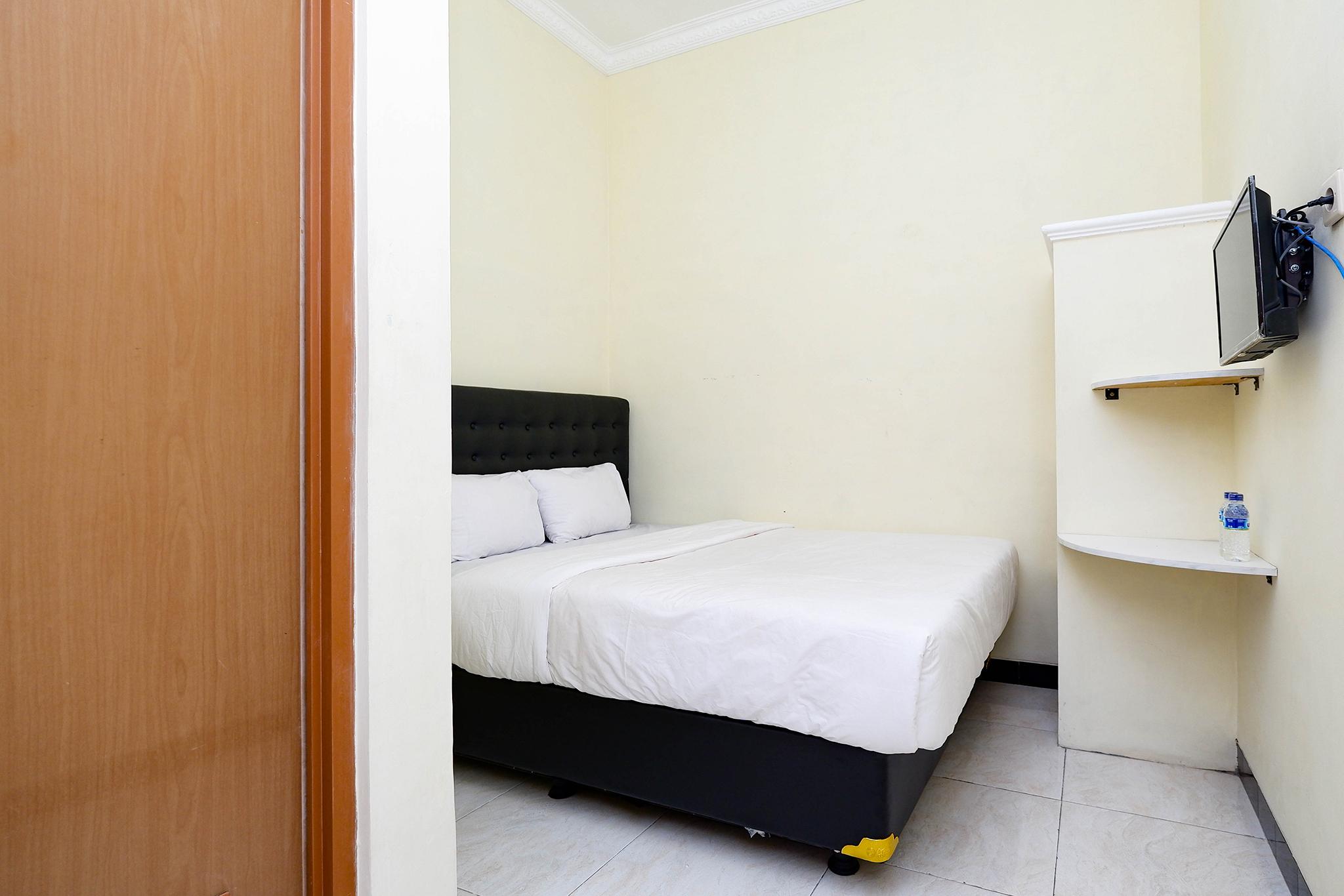 OYO 2258 Santana Syariah Guest House Kartosuro Luaran gambar