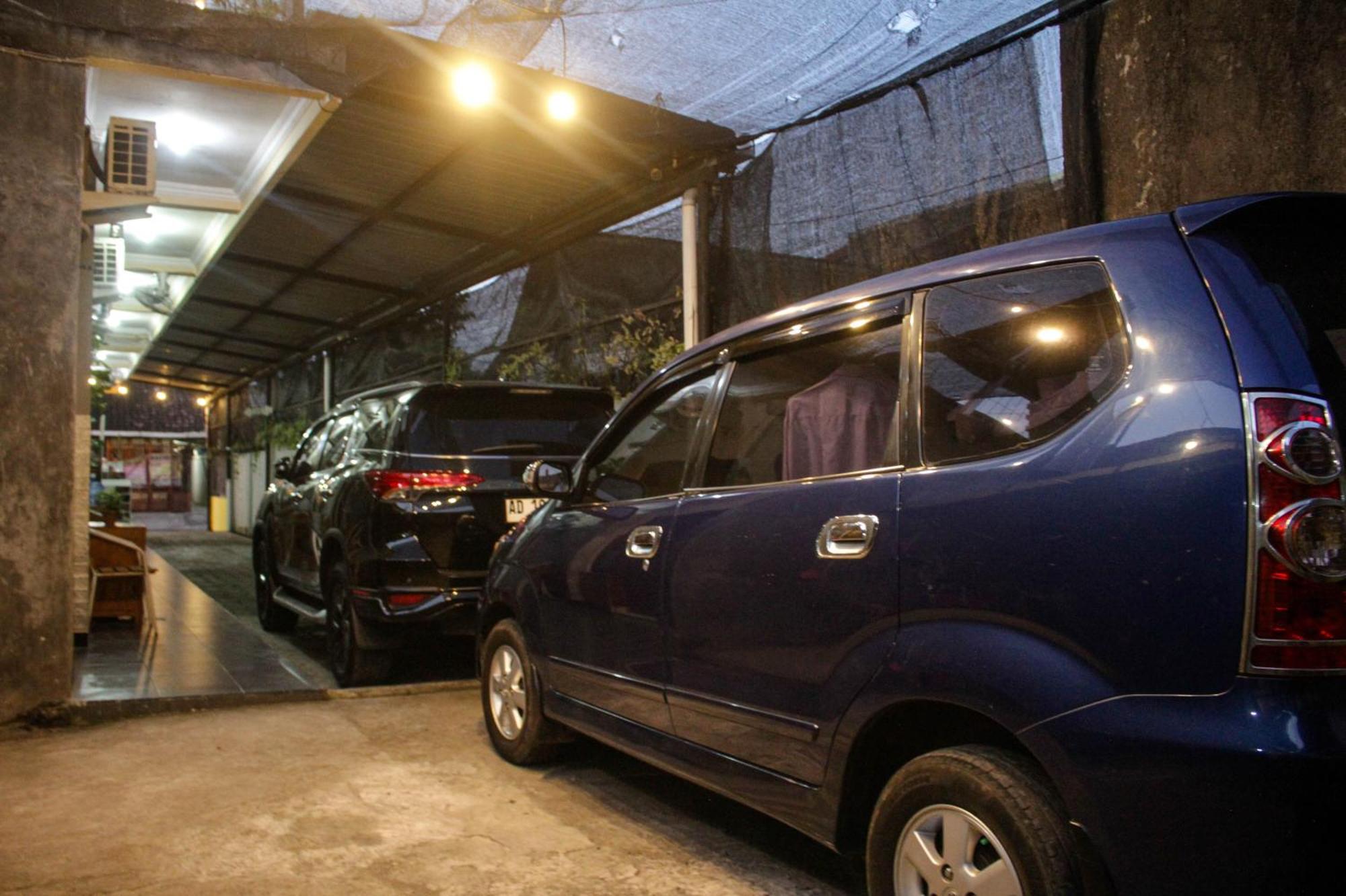 OYO 2258 Santana Syariah Guest House Kartosuro Luaran gambar