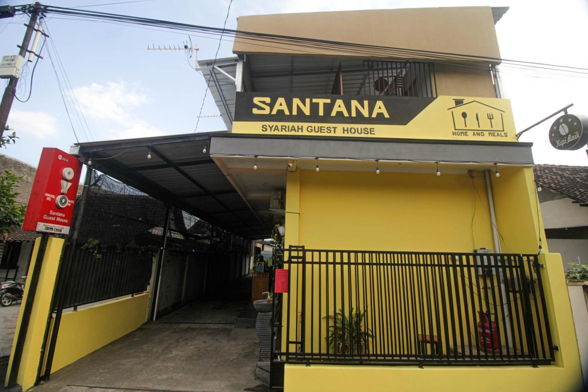 OYO 2258 Santana Syariah Guest House Kartosuro Luaran gambar
