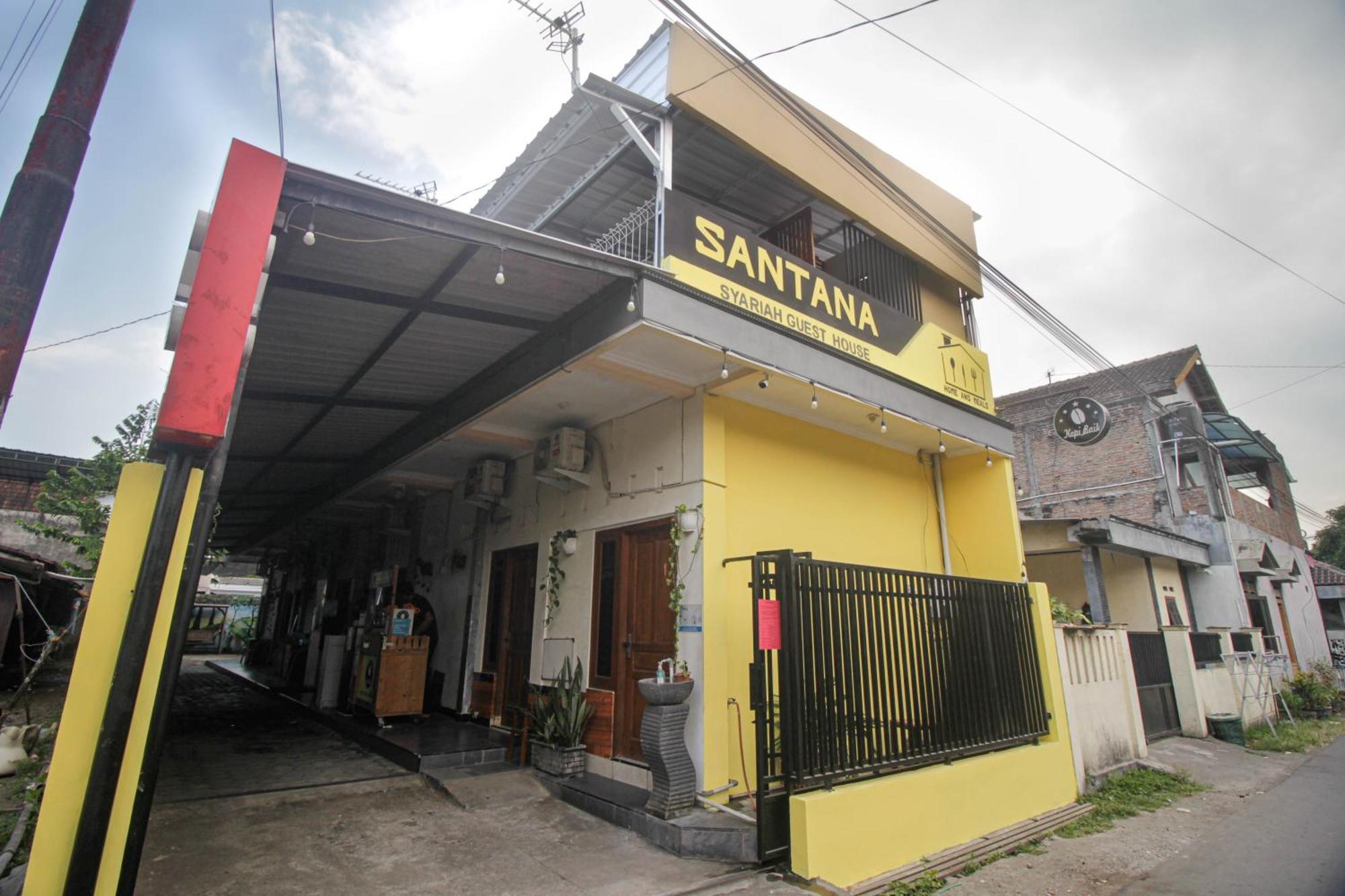 OYO 2258 Santana Syariah Guest House Kartosuro Luaran gambar