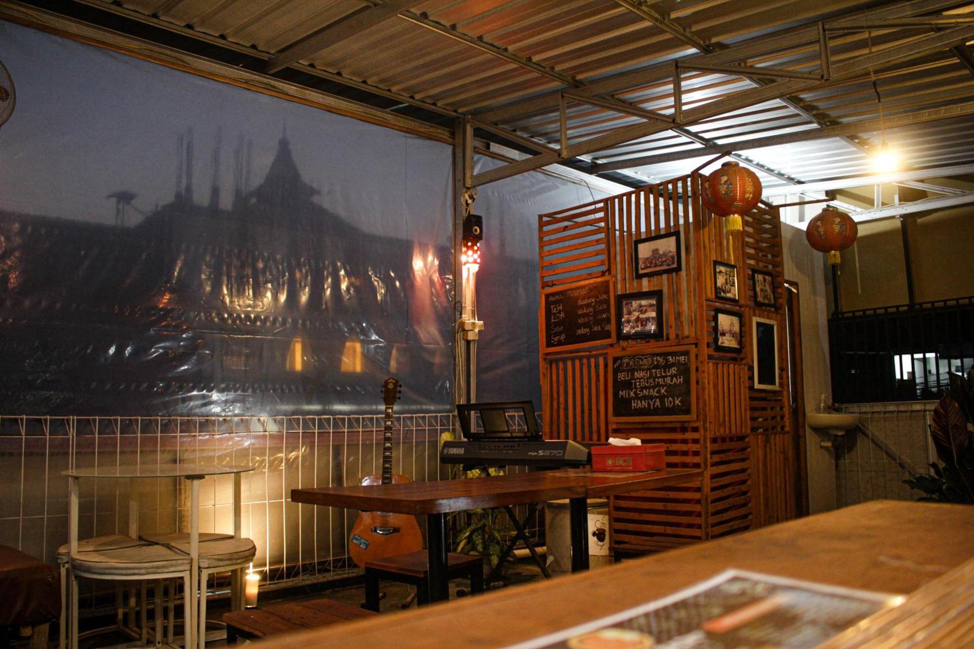 OYO 2258 Santana Syariah Guest House Kartosuro Luaran gambar